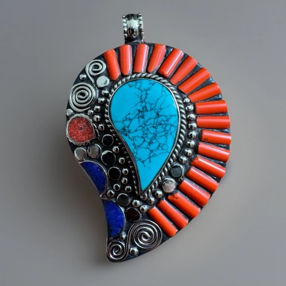 Exquisite Tibetan & Navajo Style Nature Theme Leaf Design Handcrafted Pendant - Picture 1 of 10